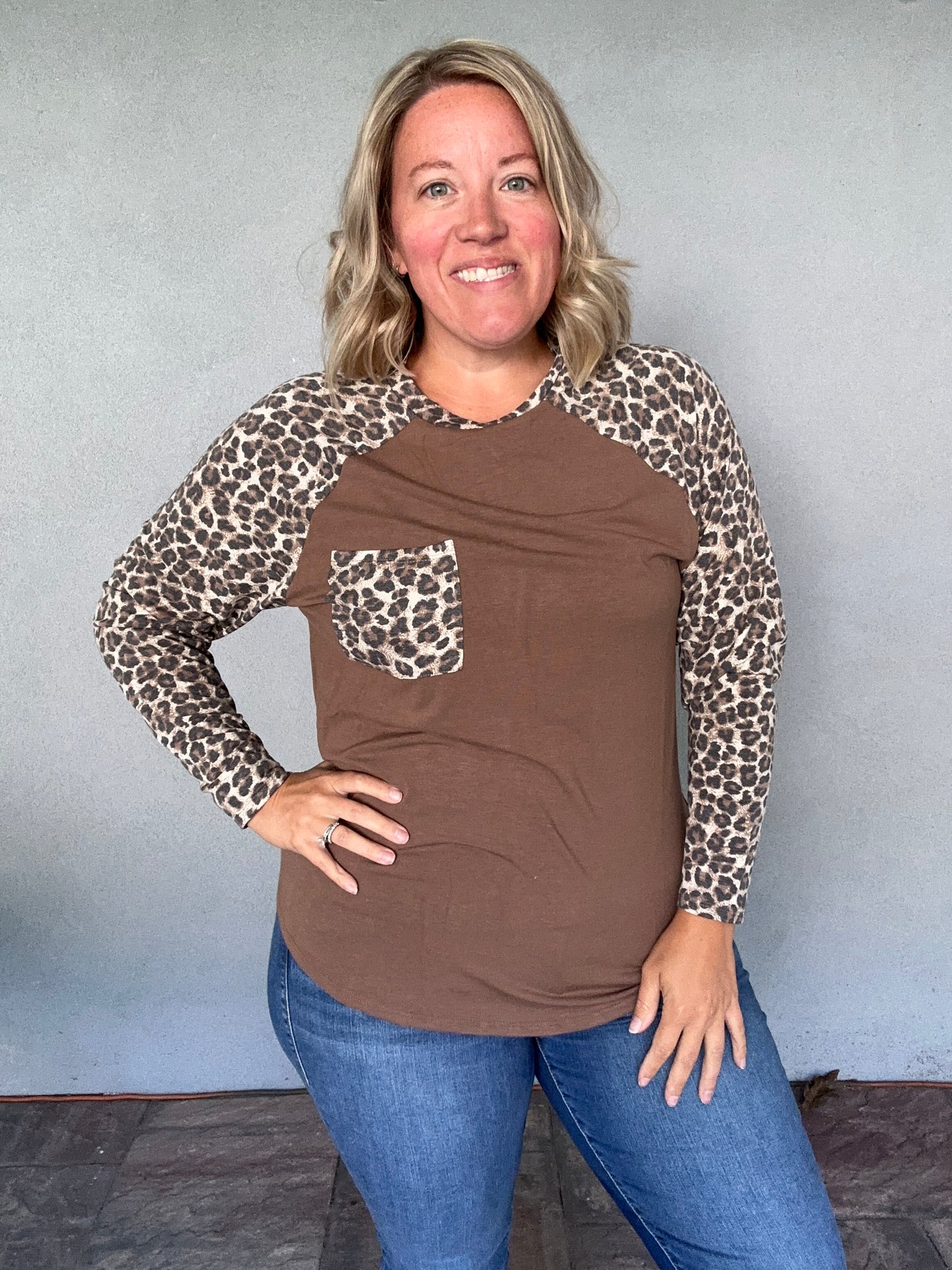 Leopard Raglan Sleeve Top - Mocha