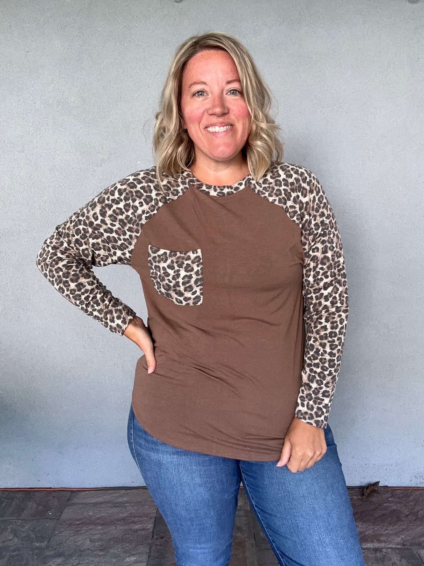 Leopard Raglan Sleeve Top - Mocha