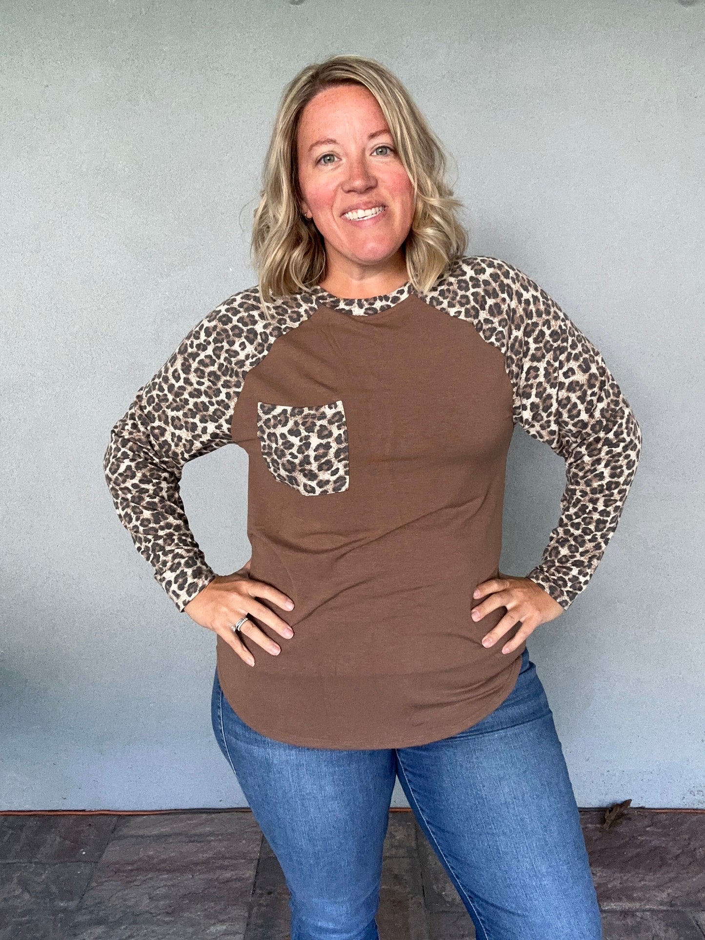 Leopard Raglan Sleeve Top - Mocha