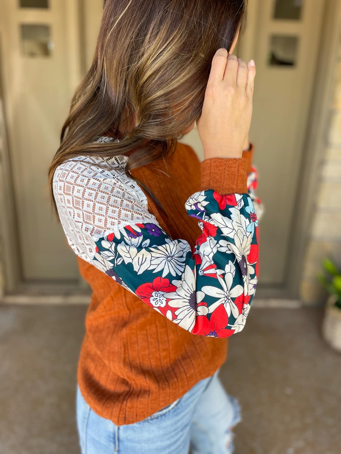 Printed Round Neck Lace Long Sleeve Top