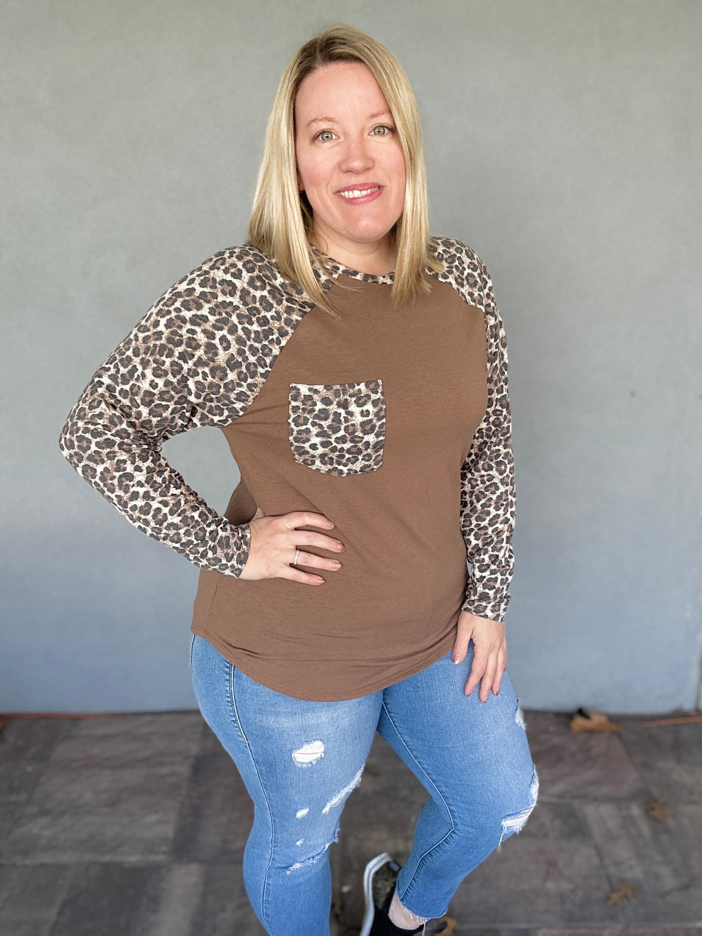 Leopard Raglan Sleeve Top - Mocha