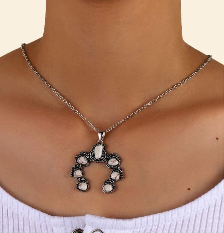 Western Pendant Necklace