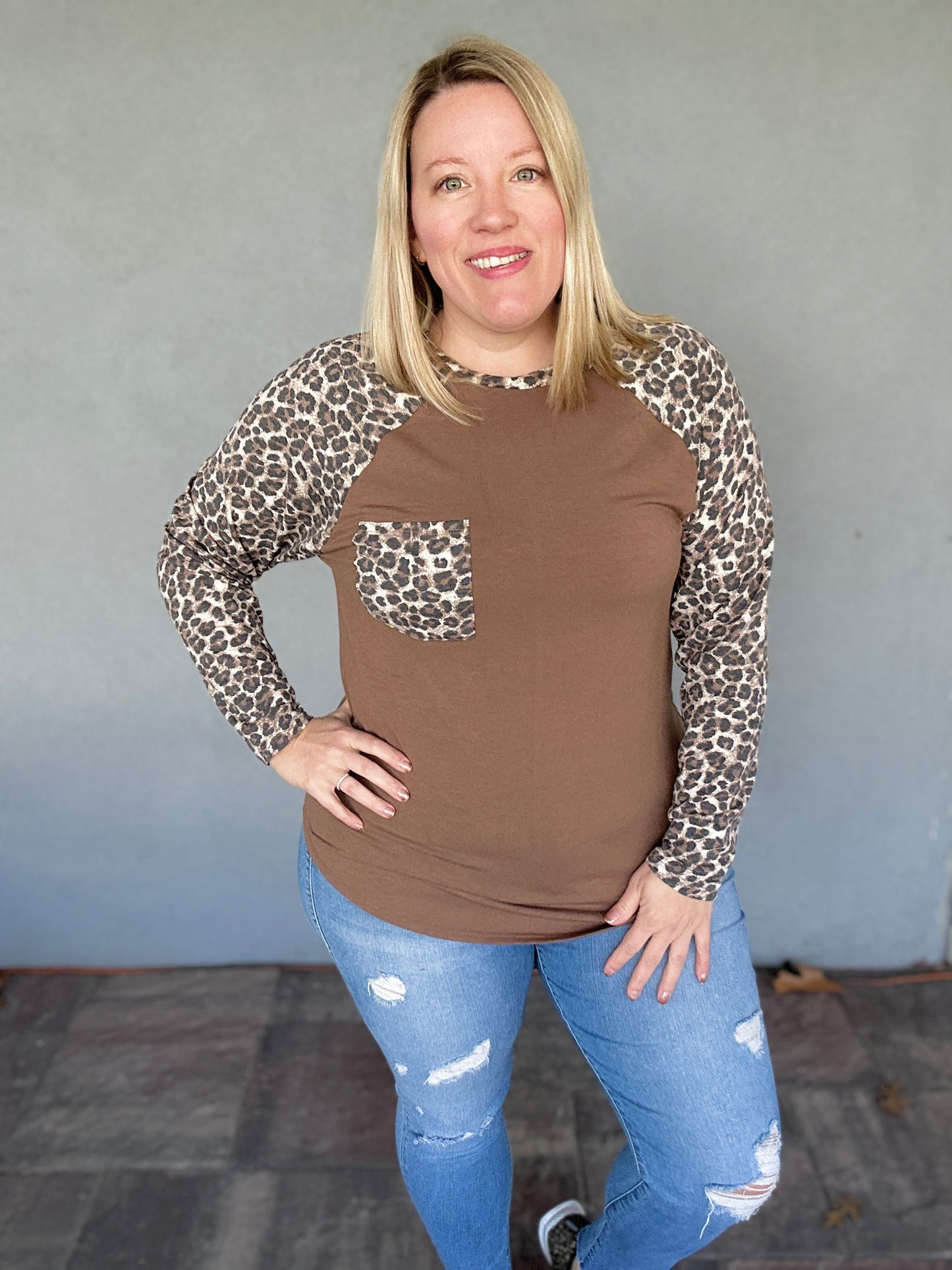 Leopard Raglan Sleeve Top - Mocha